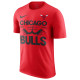Nike Ανδρική κοντομάνικη μπλούζα Chicago Bulls Courtside Tee Nike Ανδρική κοντομάνικη μπλούζα Chicago Bulls Courtside Tee